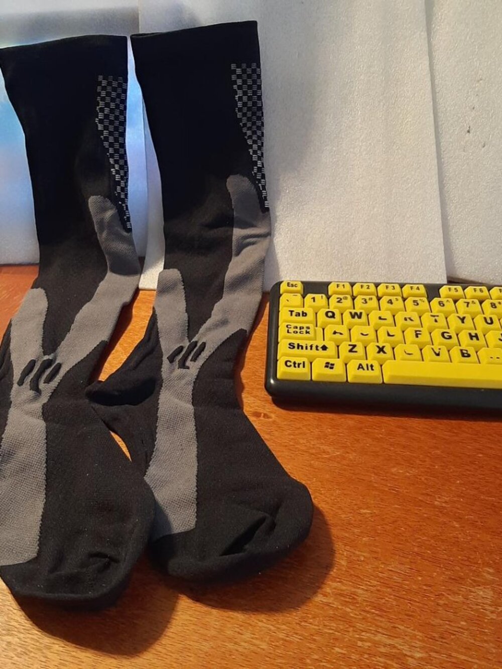 NEW ! Compression Socks Stocking Knee High Medical Unisex Size S